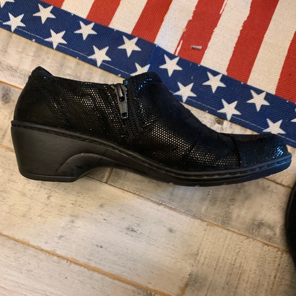 EUC Women’s Clark’s Collection Soft Wedge Glitter Fabric Shoe Black Size 6M - Picture 8 of 13